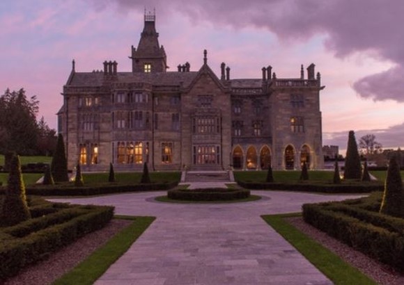 Sontay is to the manor born