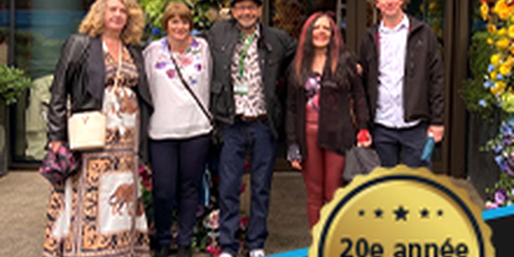 Congratulating our longest serving team members