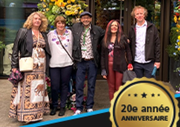 Congratulating our longest serving team members